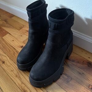 UGG Women's Brooklyn Chelsea